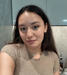 <em>Laura González</em>